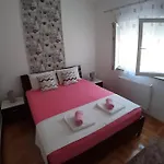 Appartamento Dora *