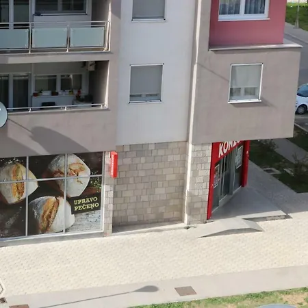 Apartment Dora